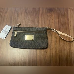 Michael Kors large brown jet set wristlet